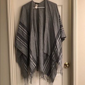 Roots Gray Striped Women's Poncho